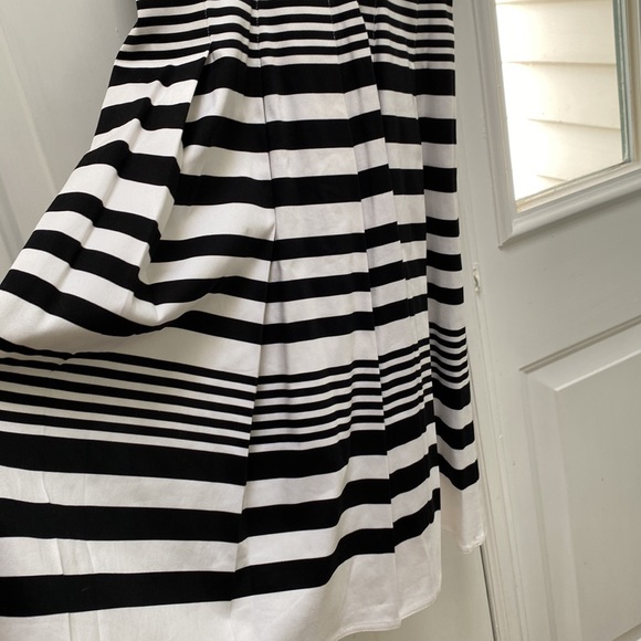 WHBM, woman’s size 00, dress. - Picture 2 of 12